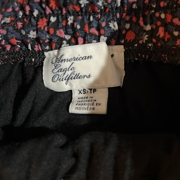 American Eagle XS Skirt - Picture 2 of 3